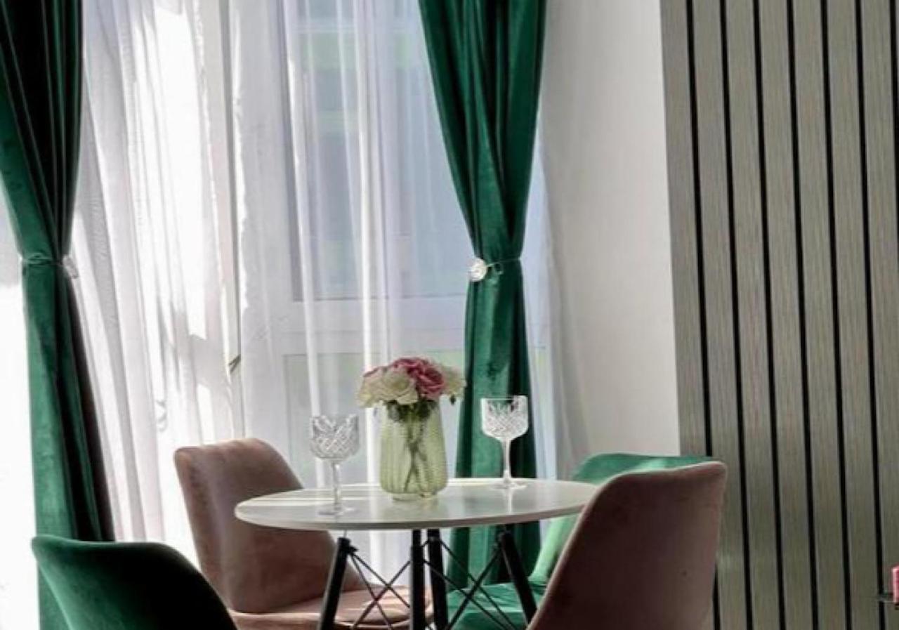 Nicolas By Alezzii Beach Apartament Studio นาโวดาริ ภายนอก รูปภาพ